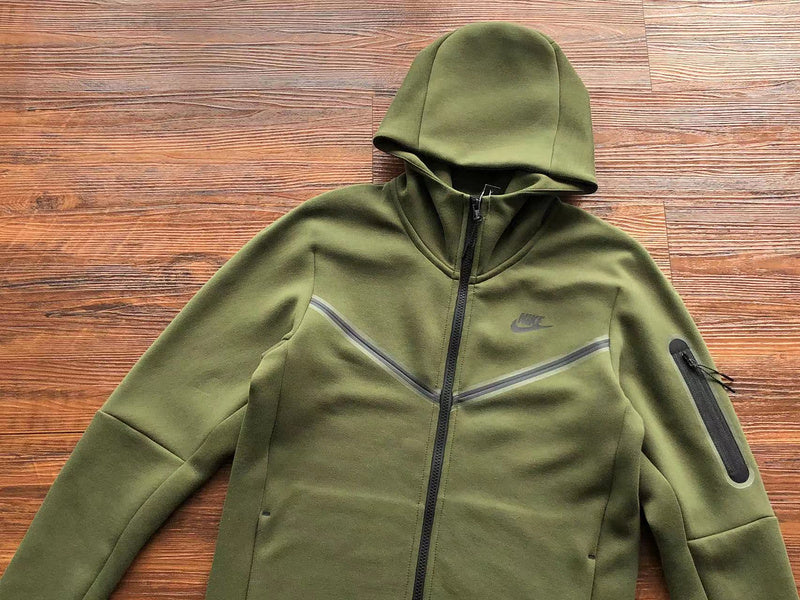 NIKE TECH FLEECE HOODIE x OLIVE GREEN