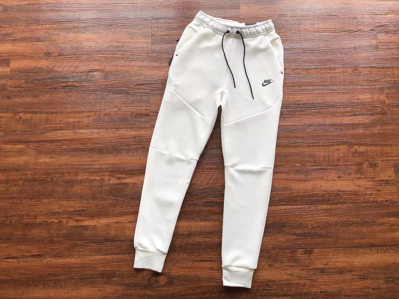 NIKE TECH FLEECE PANTS x WHITE