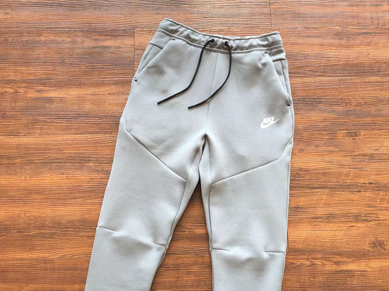 NIKE TECH FLEECE PANTS x GREY/WHITE