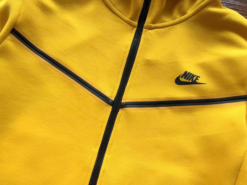 NIKE TECH FLEECE HOODIE x YELLOW