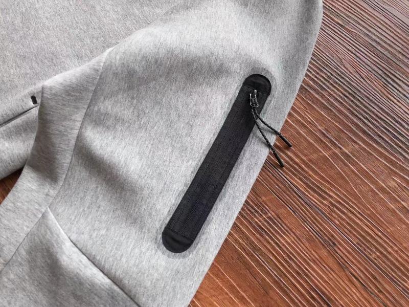 NIKE TECH FLEECE HOODIE x GREY