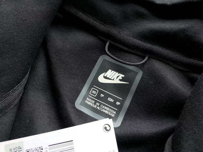 NIKE TECH FLEECE HOODIE x BLACK