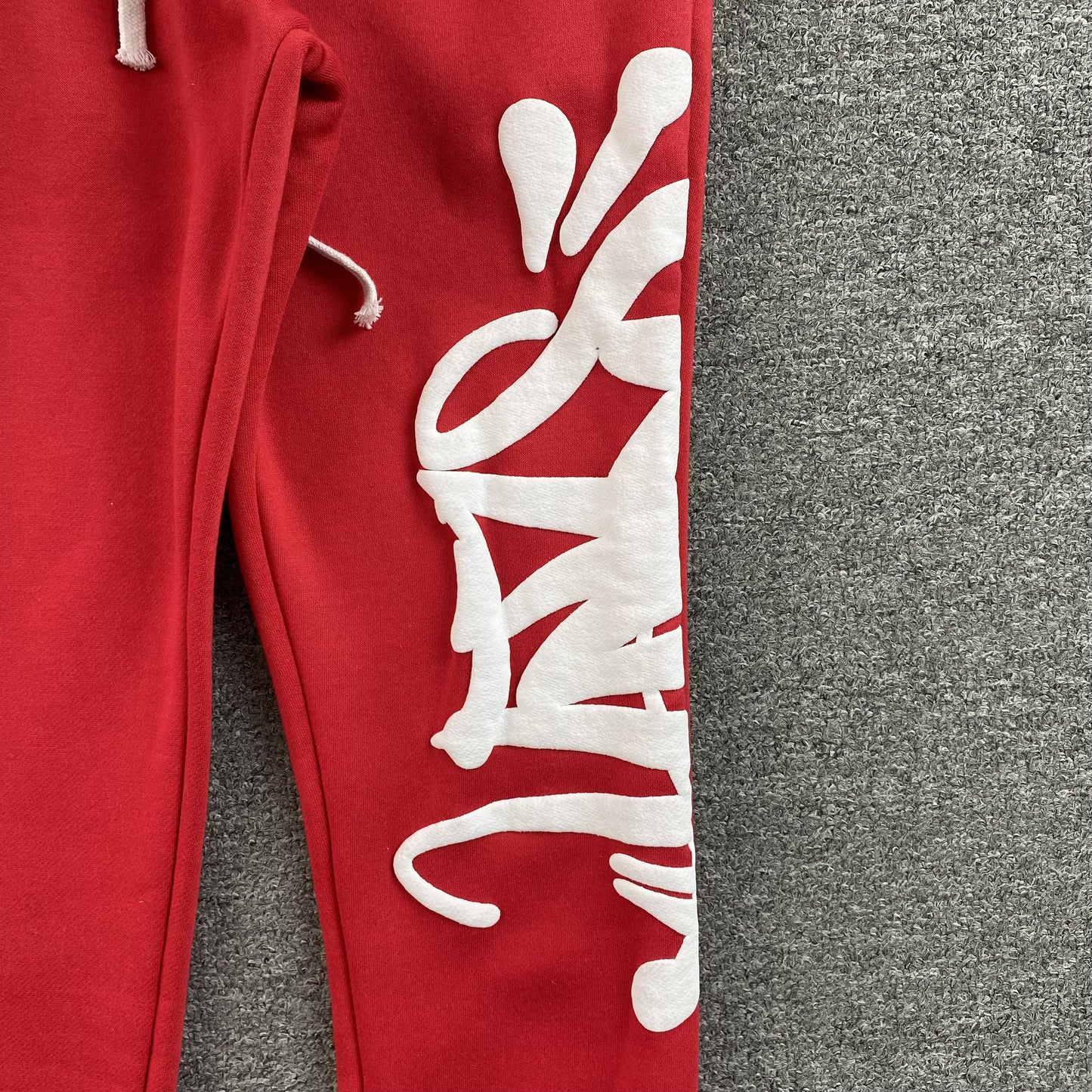 SYNA WORLD SWEATPANTS RED