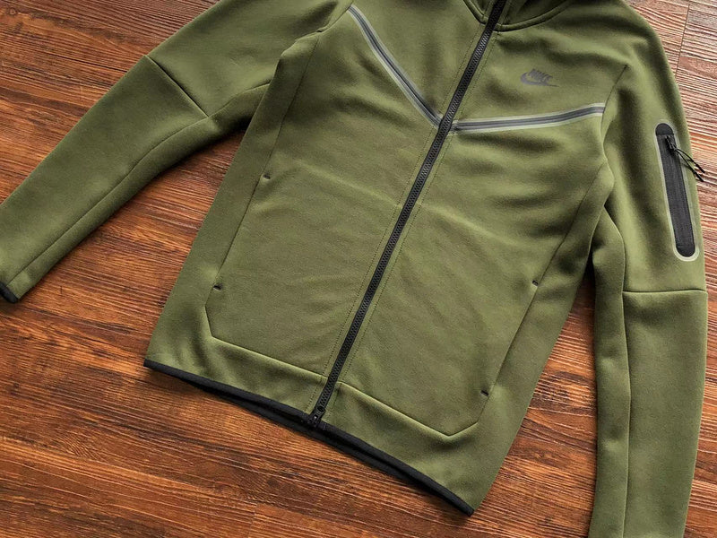 NIKE TECH FLEECE HOODIE x OLIVE GREEN