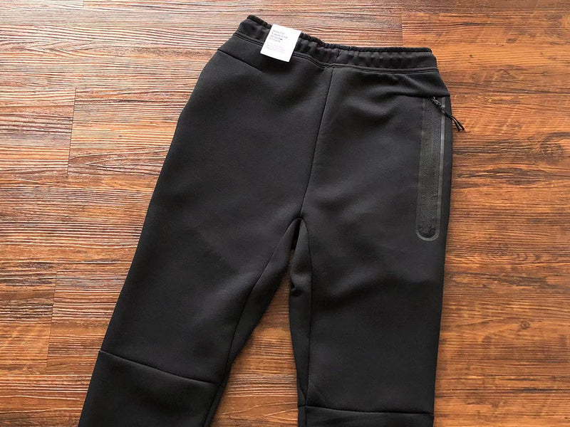 NIKE TECH FLEECE PANTS x DARK BEETROOT/PHANTOM