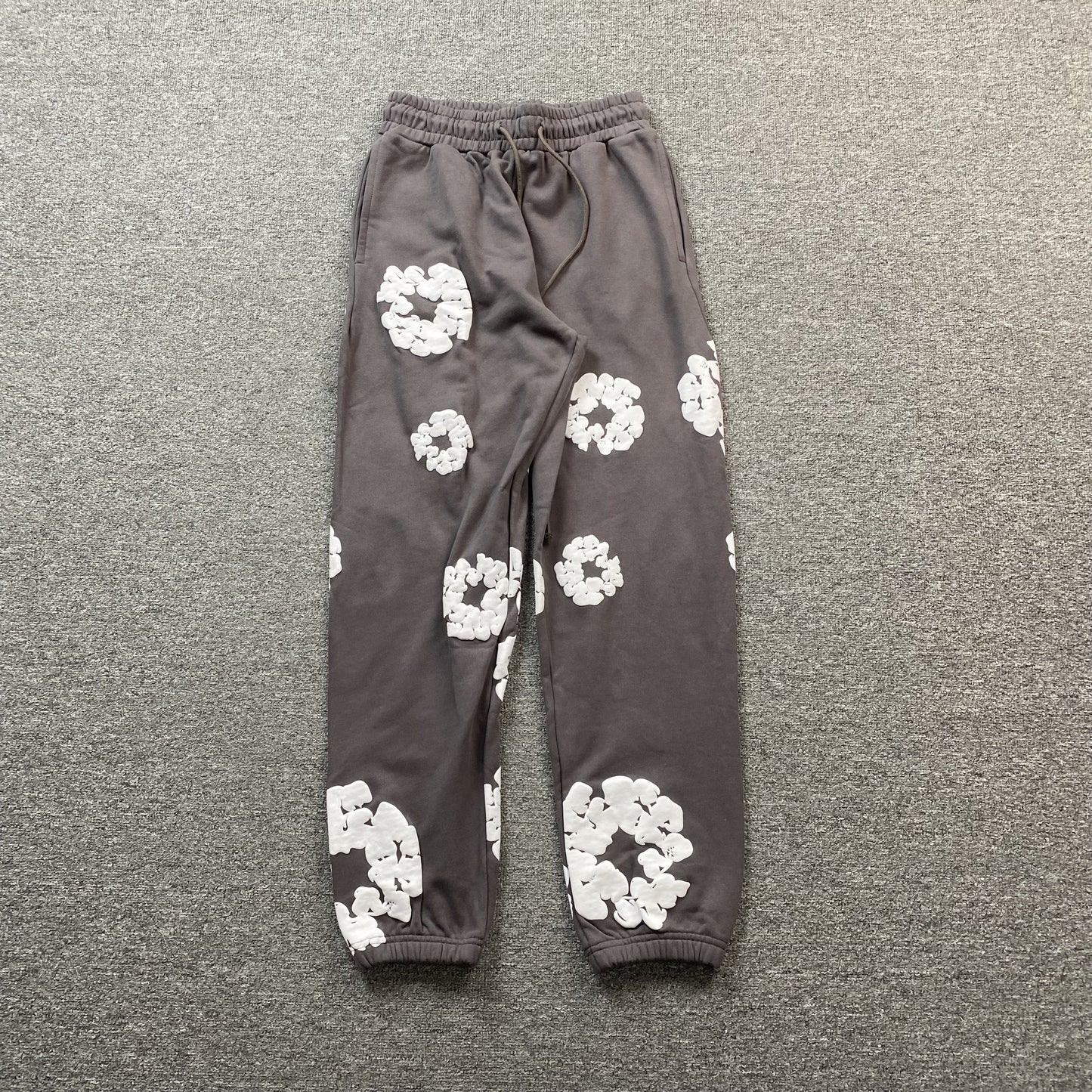 DENIM TEARS COTTON WREATH SWEATPANTS OLIVE