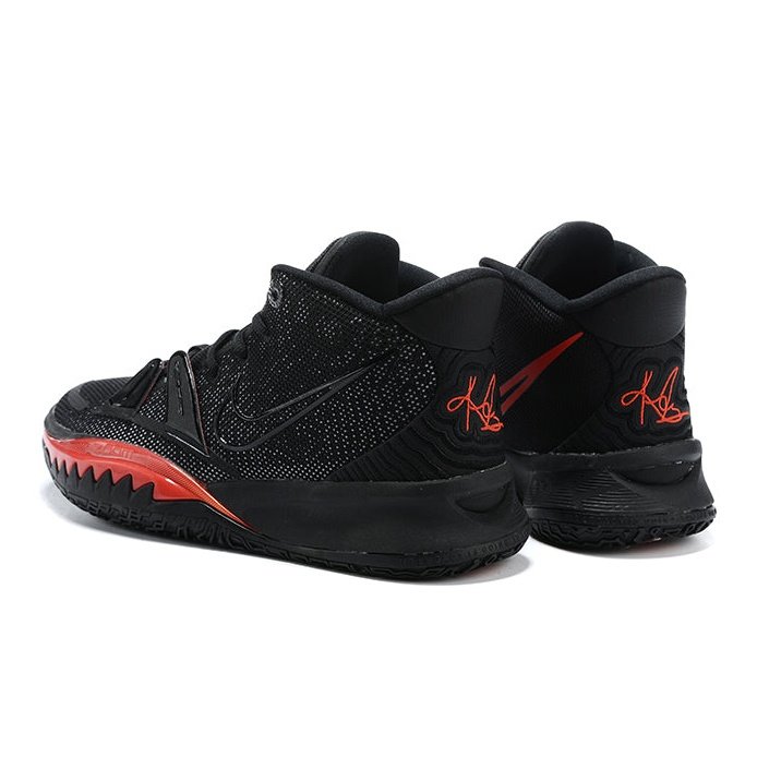 NIKE KYRIE 7 x BRED