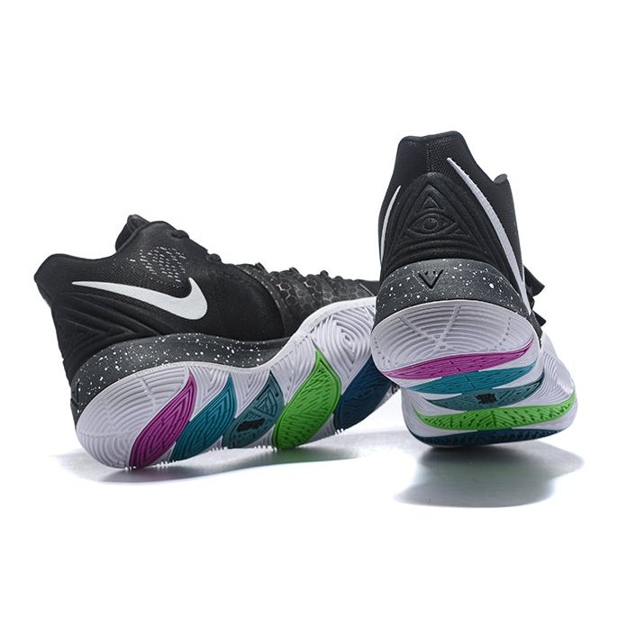 NIKE KYRIE 5 x BLACK MAGIC