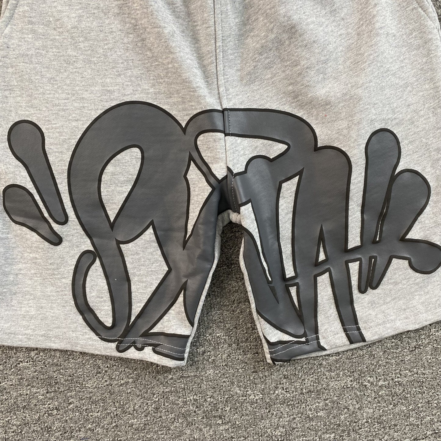 SYNA WORLD SHORTS GREY