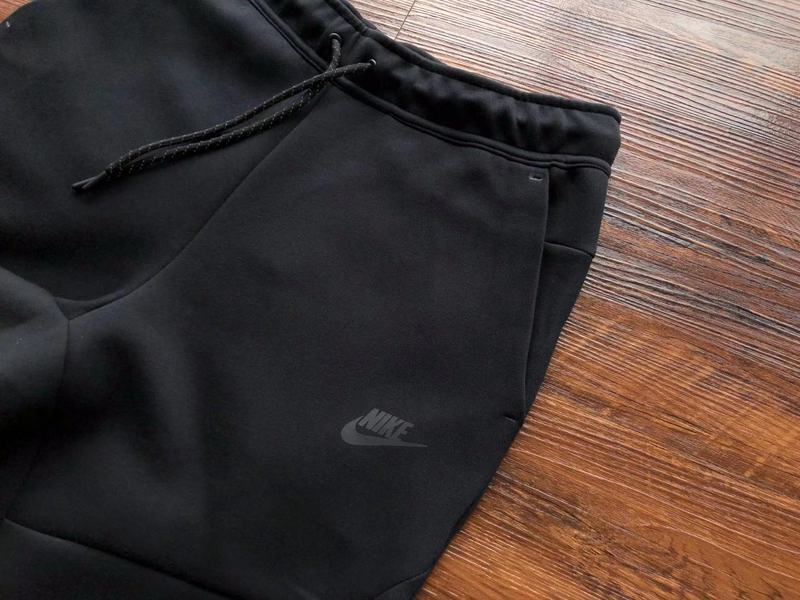 NIKE TECH FLEECE PANTS x BLACK