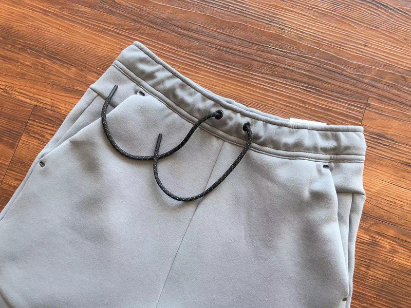 NIKE TECH FLEECE PANTS x GREY/WHITE