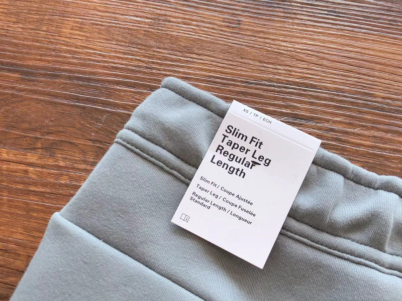 NIKE TECH FLEECE PANTS x GREY/WHITE