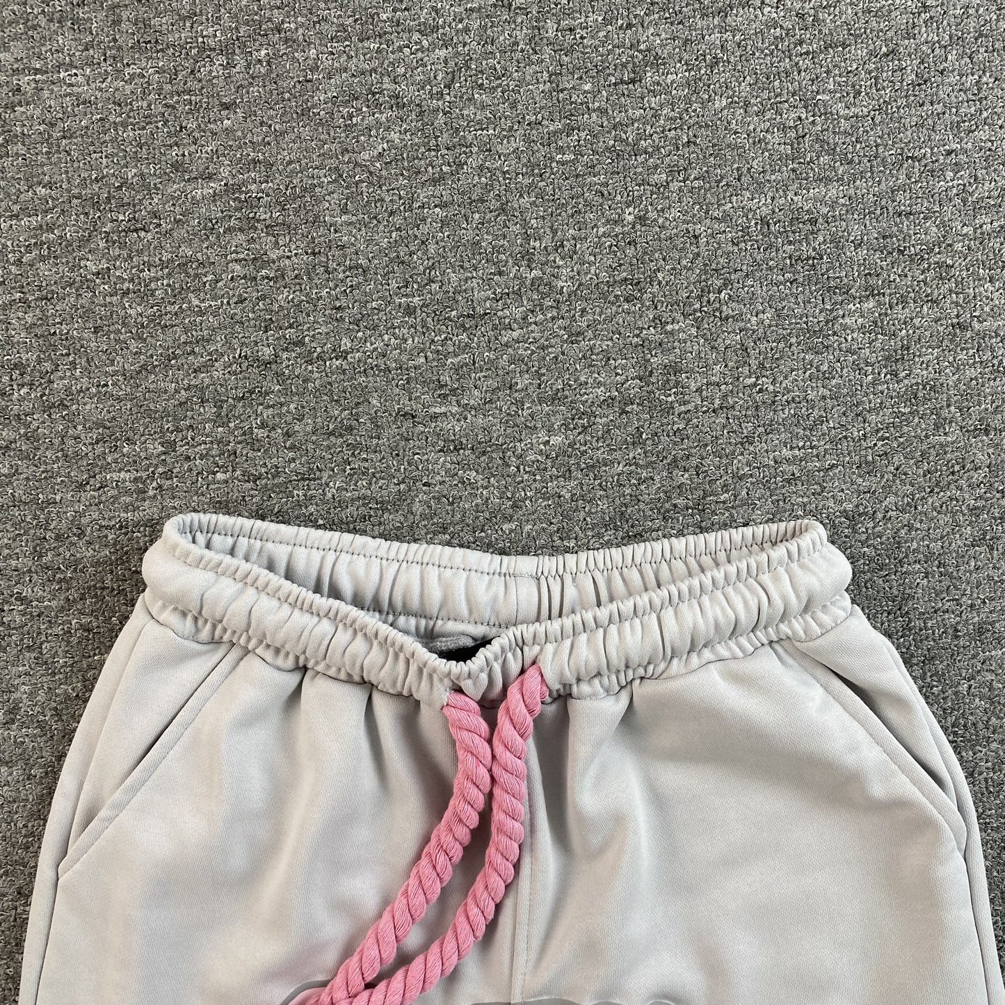 SYNA WORLD SHORTS GREY PINK