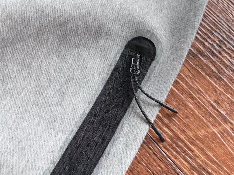 NIKE TECH FLEECE HOODIE x GREY