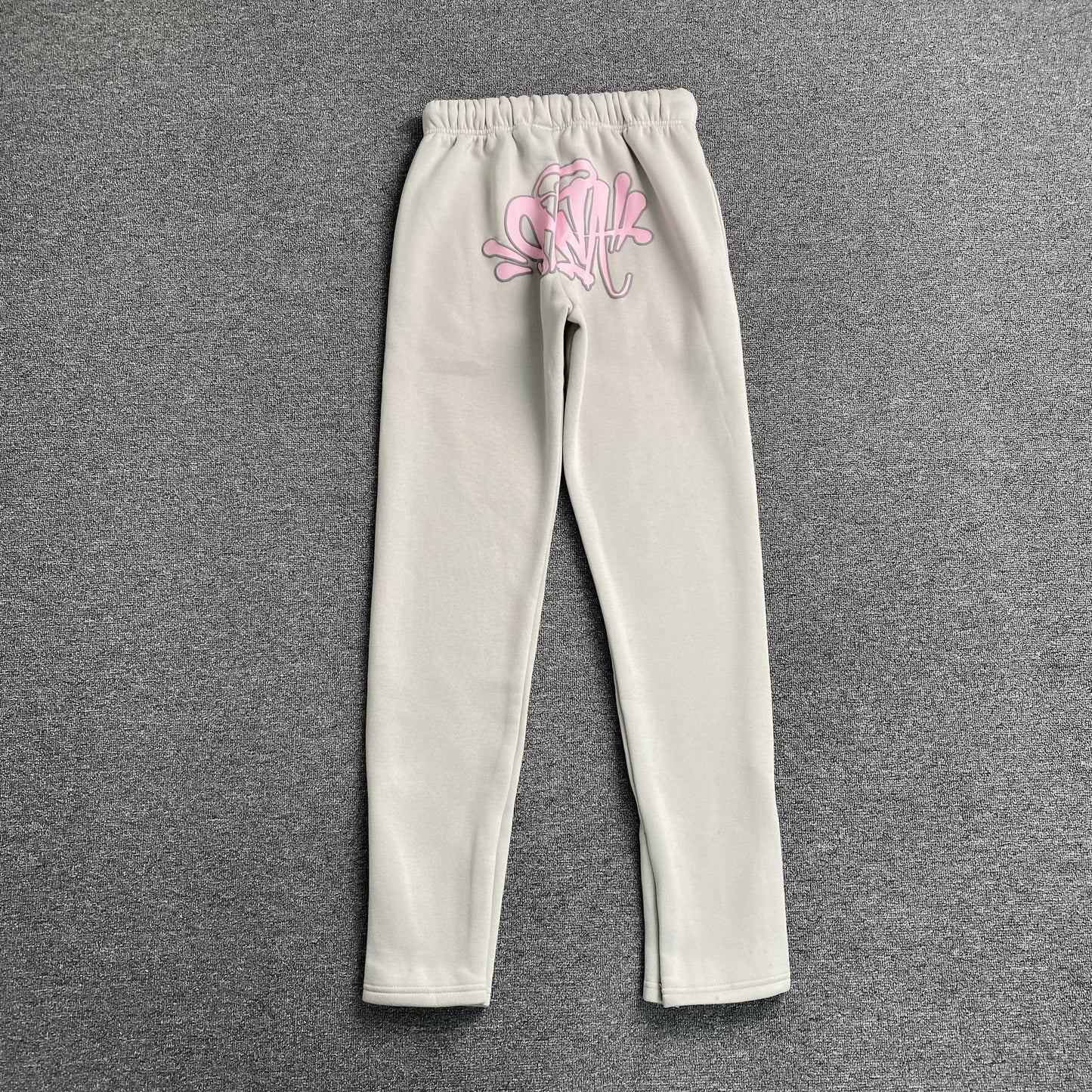 SYNA WORLD SYNA LOGO SWEATPANTS GREY PINK