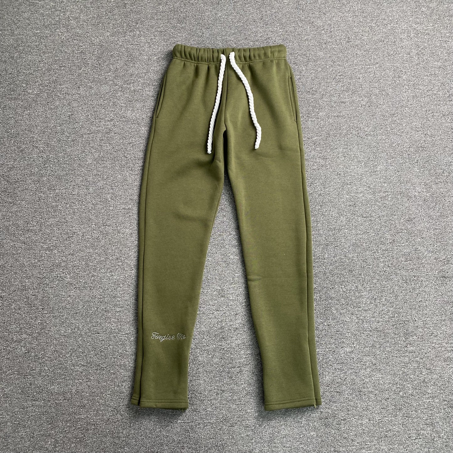 SYNA WORLD SYNA LOGO SWEATPANTS SAGE