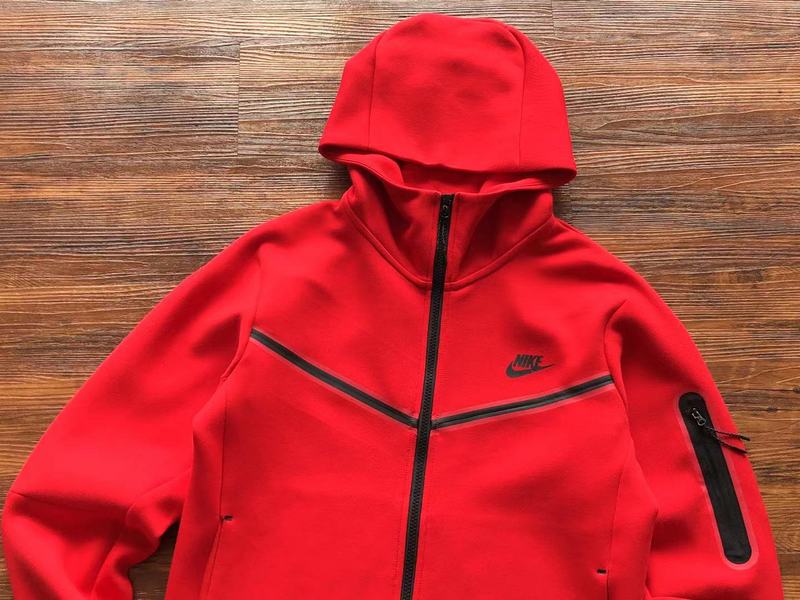 NIKE TECH FLEECE HOODIE x UNIVERSITY RED