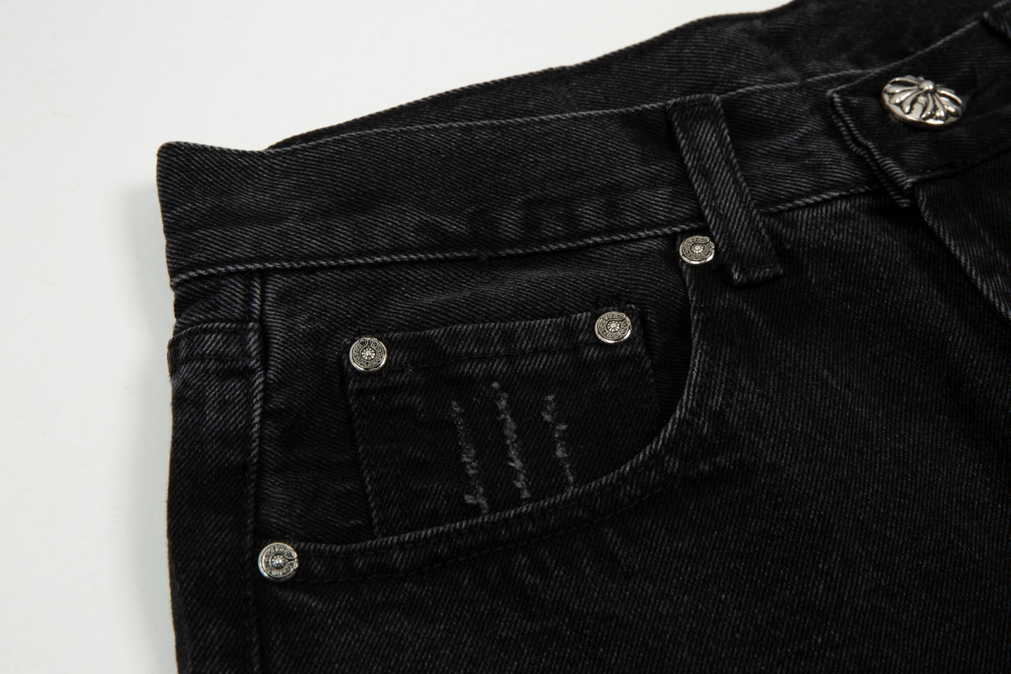 CHROME HEARTS BLACK CROSS PATCH JORTS BLACK