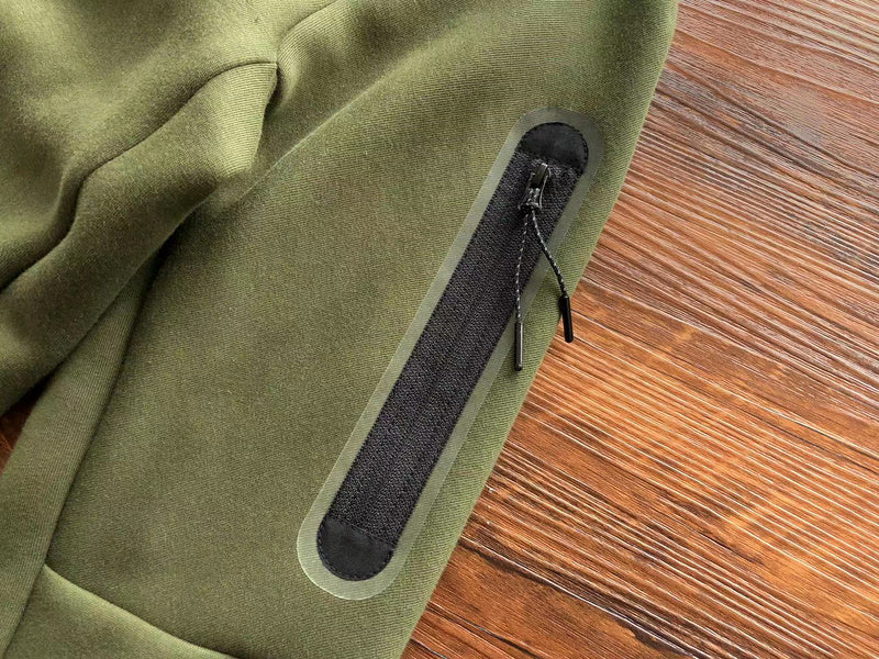 NIKE TECH FLEECE HOODIE x OLIVE GREEN