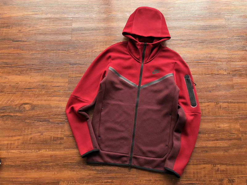 NIKE TECH FLEECE HOODIE x BERRY/POMEGRANATE