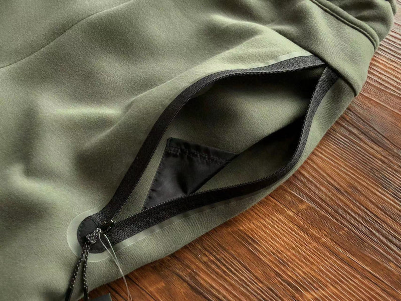 NIKE TECH FLEECE PANTS x ARMY GREEN