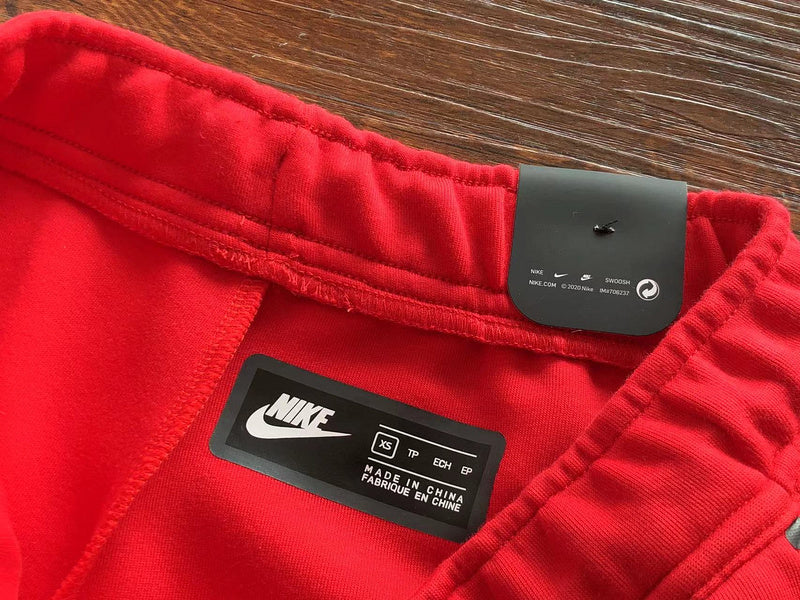 NIKE TECH FLEECE PANTS x UNIVERSITY RED