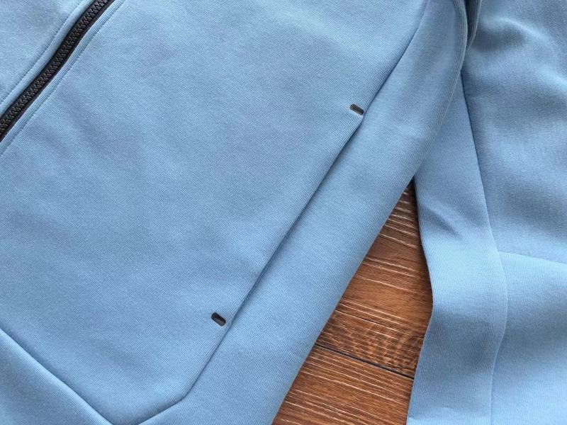 NIKE TECH FLEECE HOODIE x LIGHT BLUE