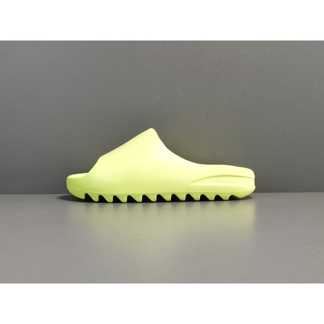 ADIDAS YEEZY SLIDE x GLOW GREEN