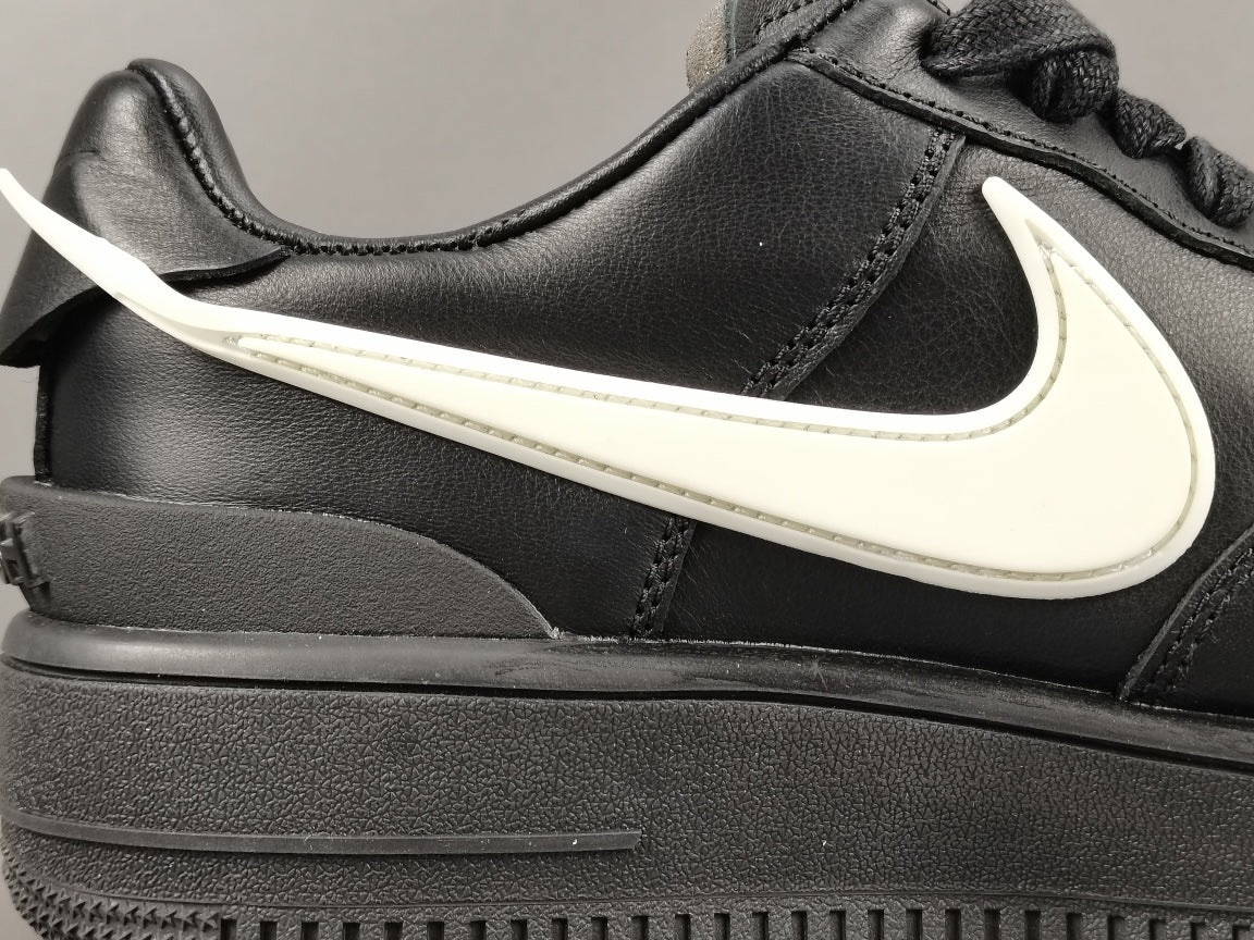 AIR FORCE 1 x AMBUSH BLACK