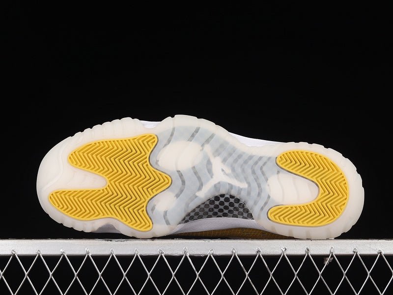 AIR JORDAN 11 LOW YELLOW SNAKESKIN WHITE