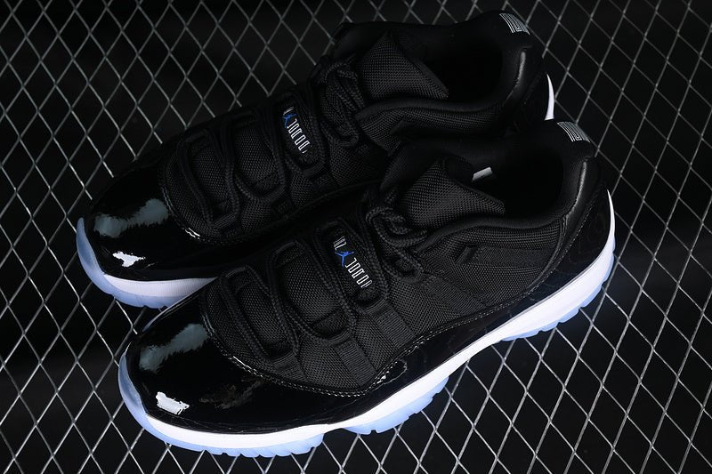 AIR JORDAN 11 RETRO LOW SPACE JAM BLACK