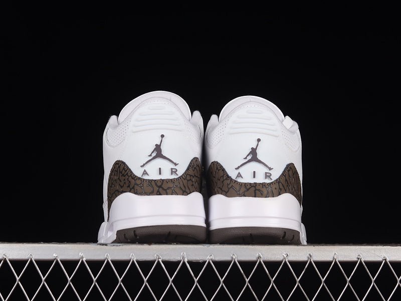 AIR JORDAN 3 RETRO MOCHA WHITE/CHROME-DARK MOCHA