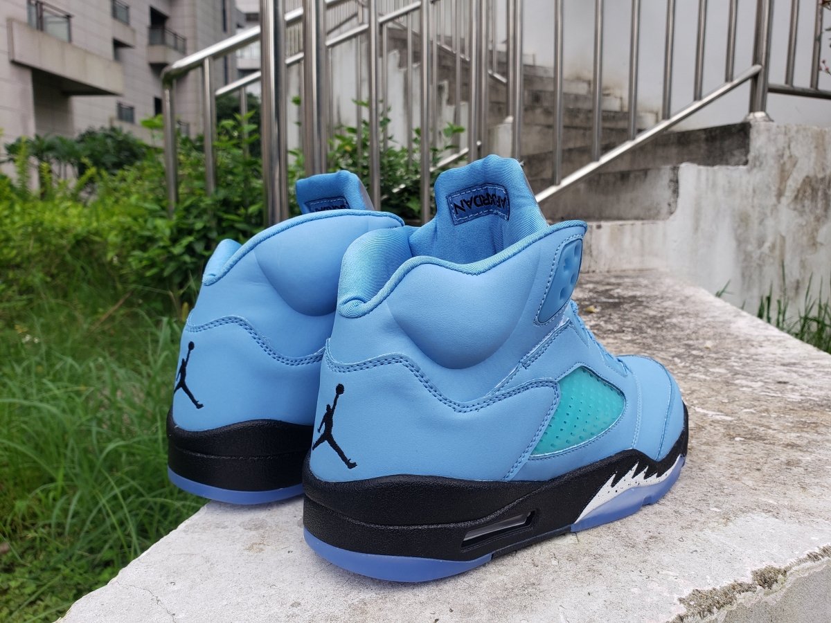 Air Jordan 5 "University Blue"