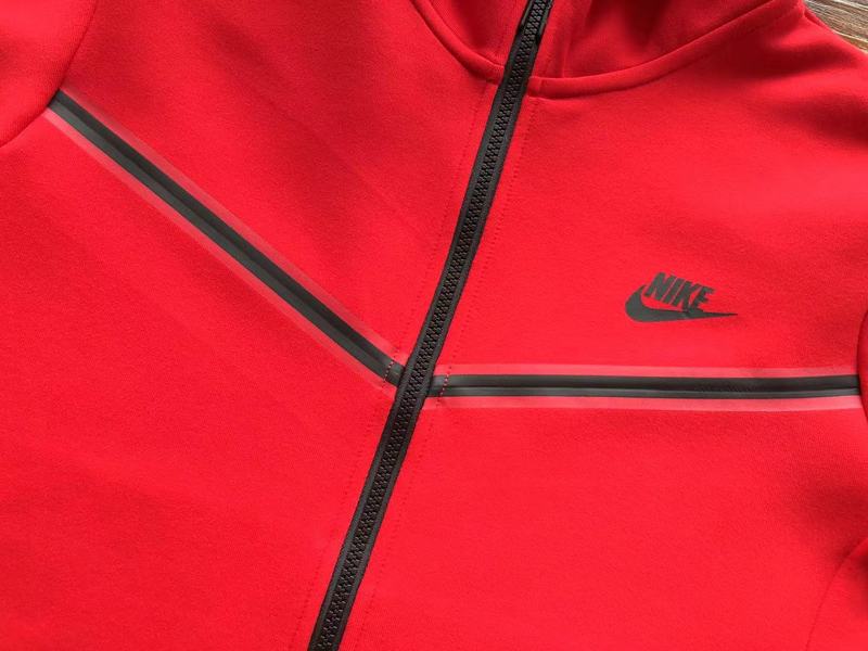 NIKE TECH FLEECE HOODIE x UNIVERSITY RED