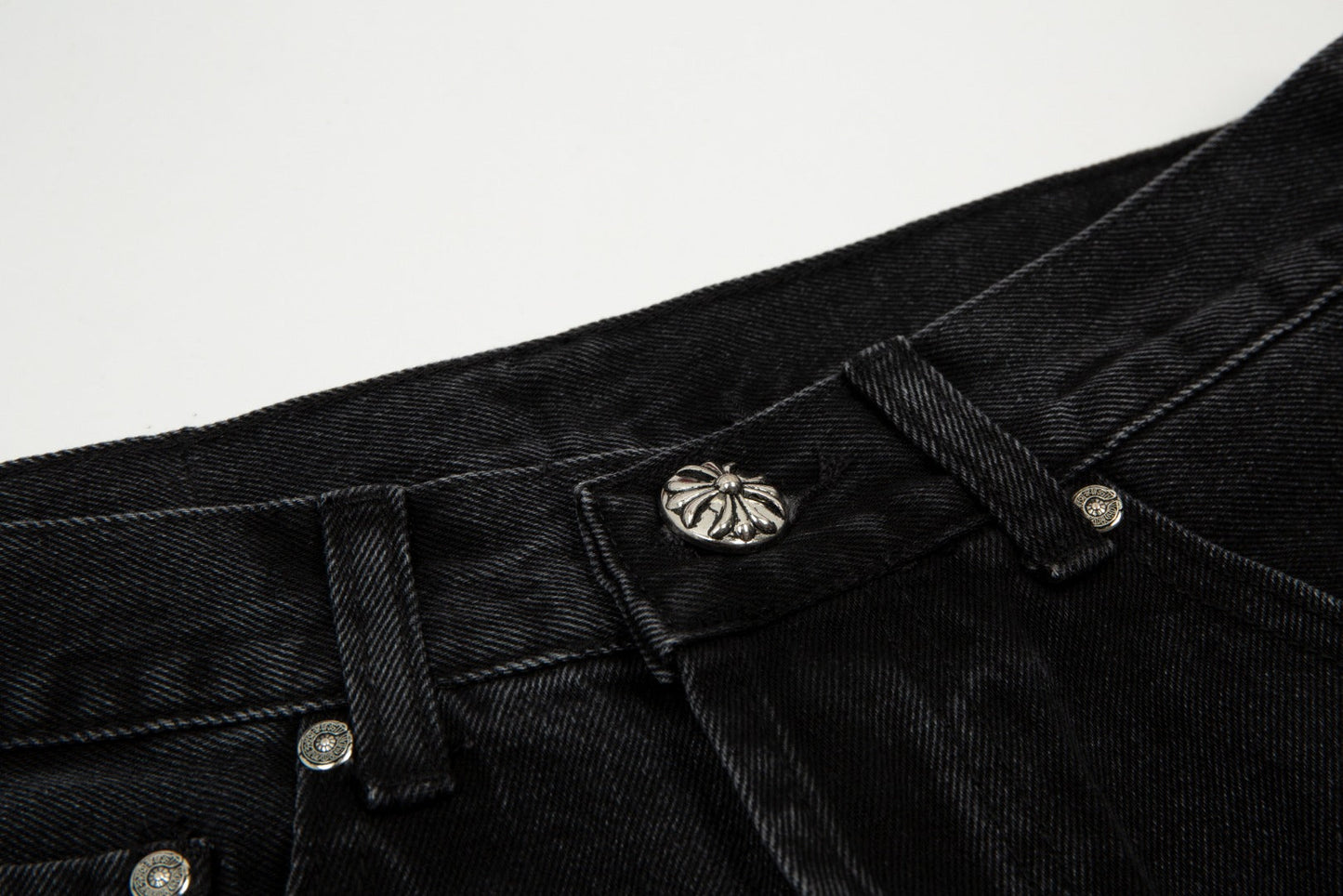 CHROME HEARTS BLACK CROSS PATCH JORTS BLACK