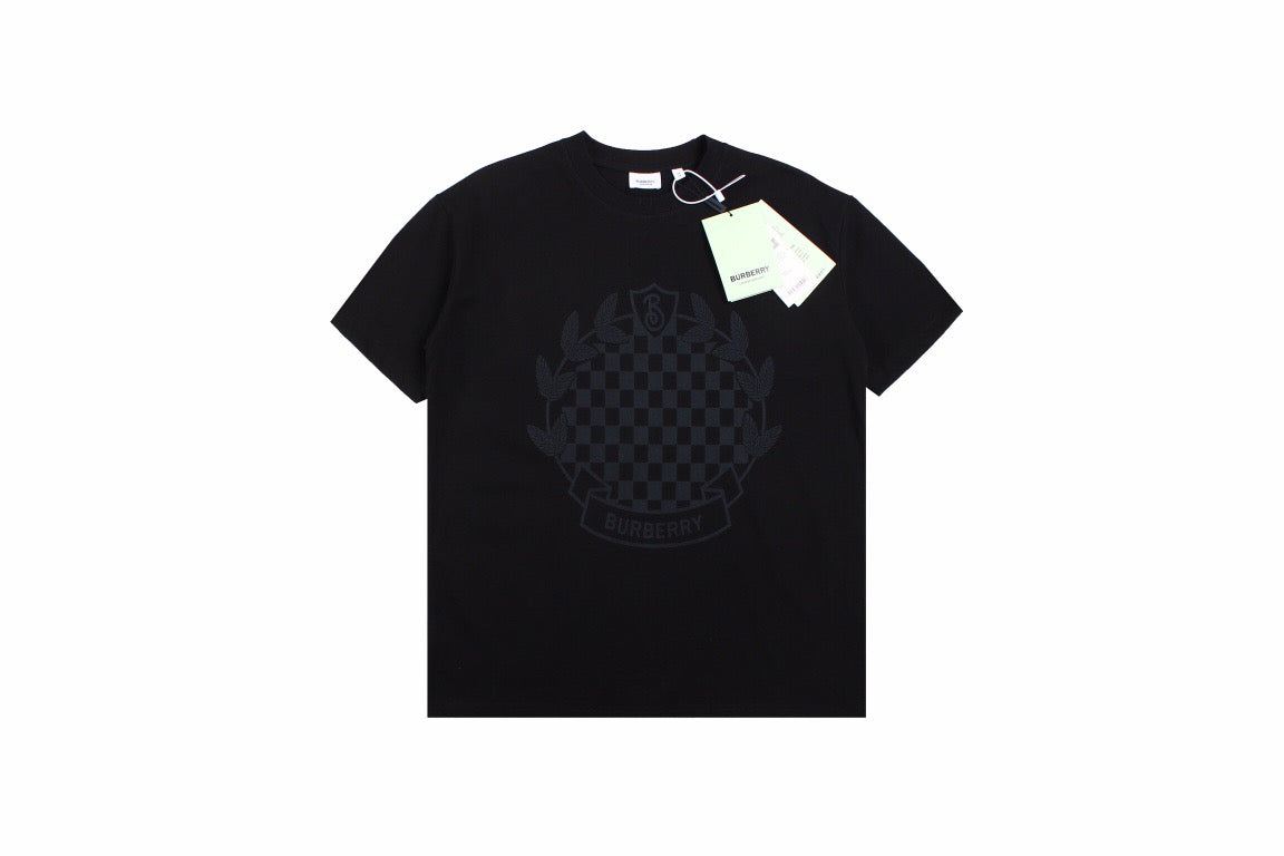 Burberry T-shirt with Checkered Crest