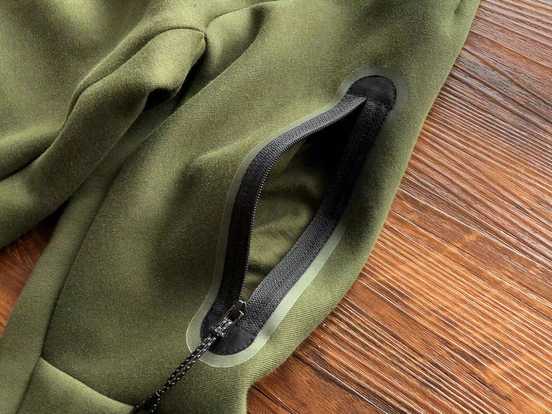 NIKE TECH FLEECE HOODIE x OLIVE GREEN