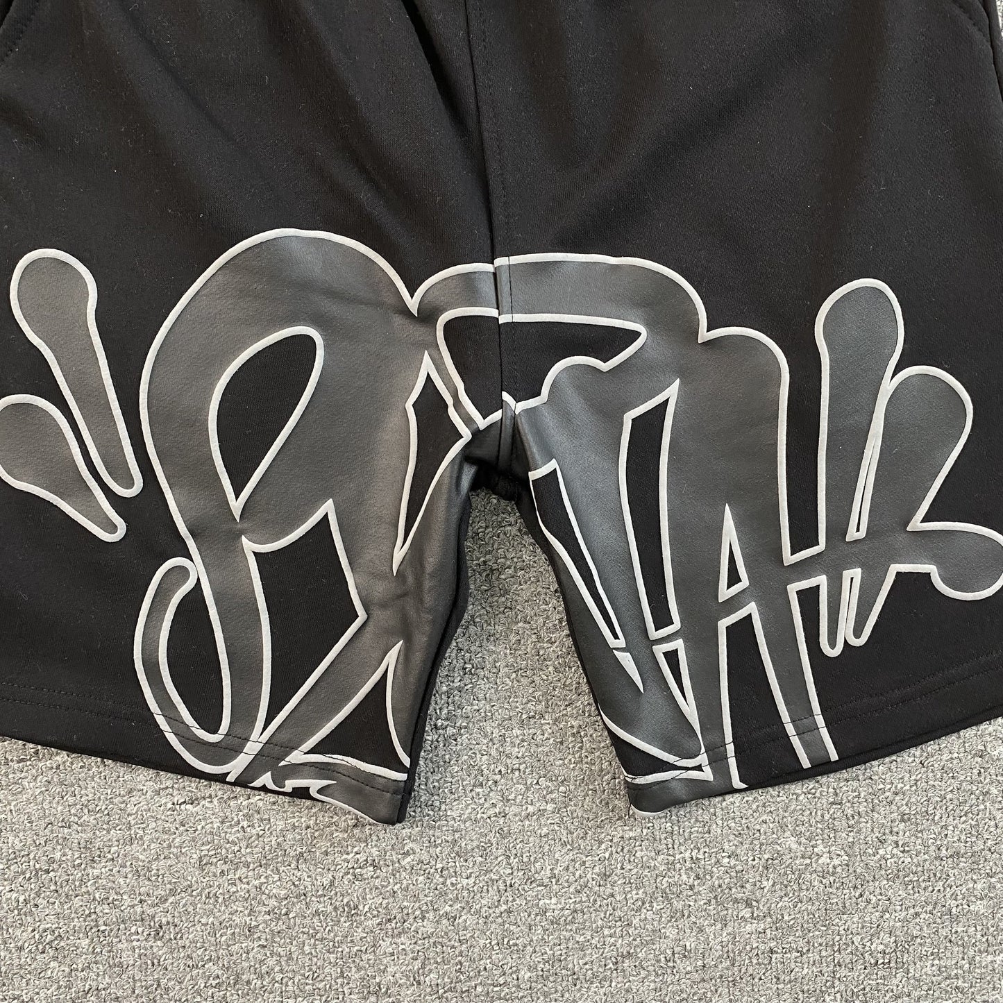 SYNA WORLD SHORTS BLACK