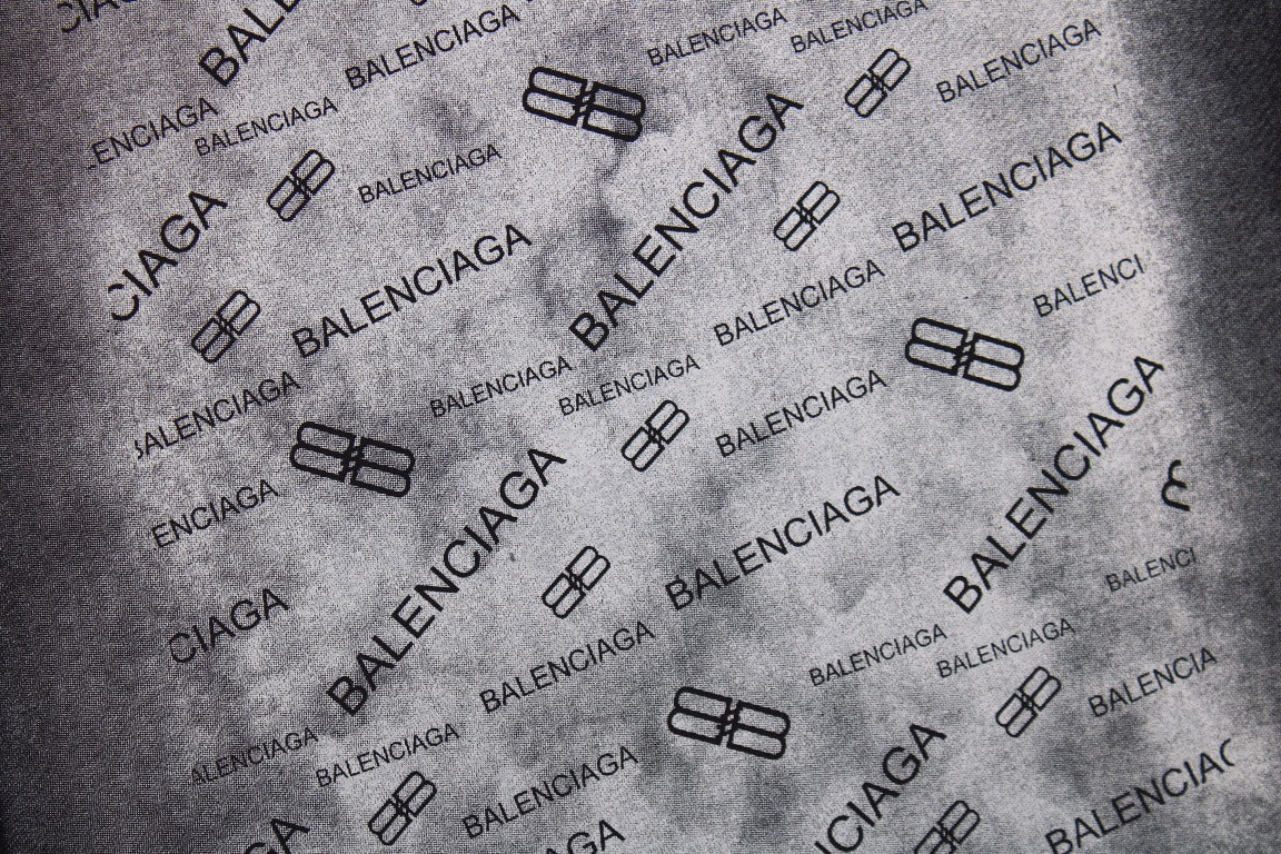 BALENCIAGA SPRAY LOGO T-SHIRT BLACK