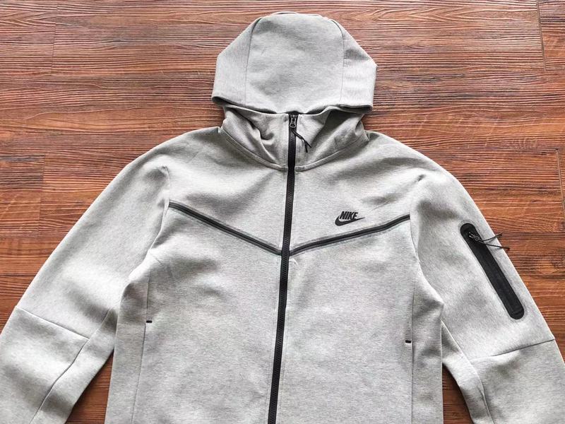 NIKE TECH FLEECE HOODIE x GREY