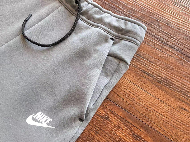 NIKE TECH FLEECE PANTS x GREY/WHITE