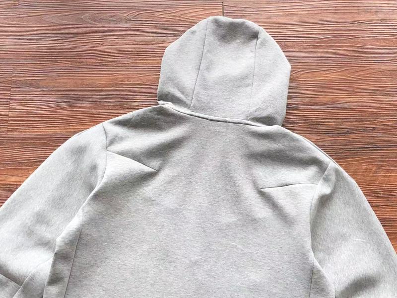 NIKE TECH FLEECE HOODIE x GREY