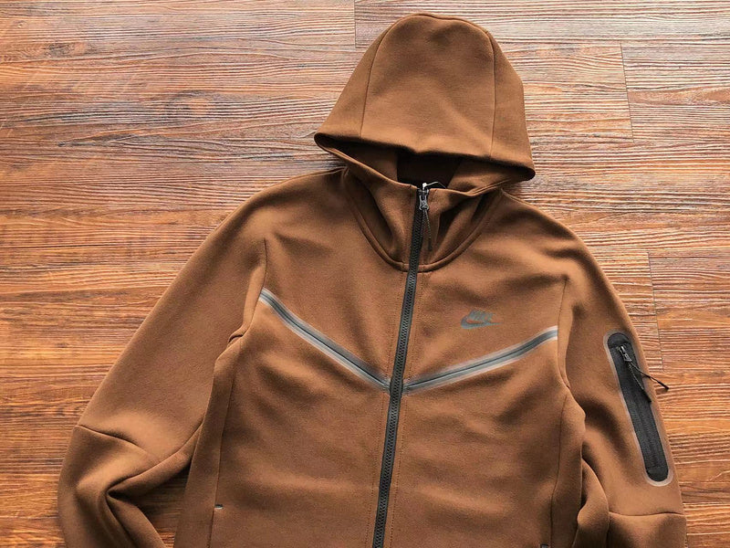 NIKE TECH FLEECE HOODIE x BROWN