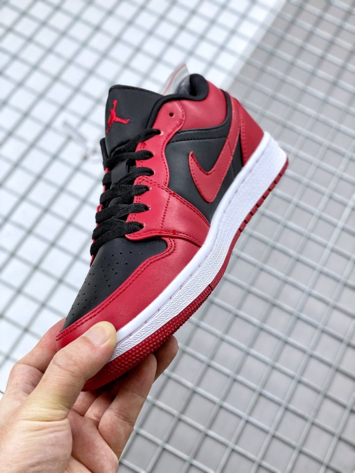 JORDAN 1 LOW x REVERSE BRED