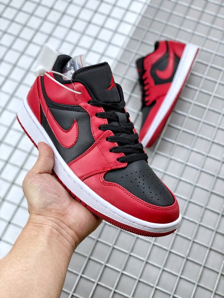 JORDAN 1 LOW x REVERSE BRED