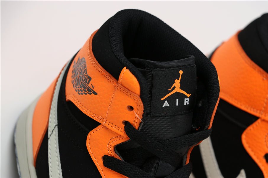 JORDAN 1 MID x BLACK CONE