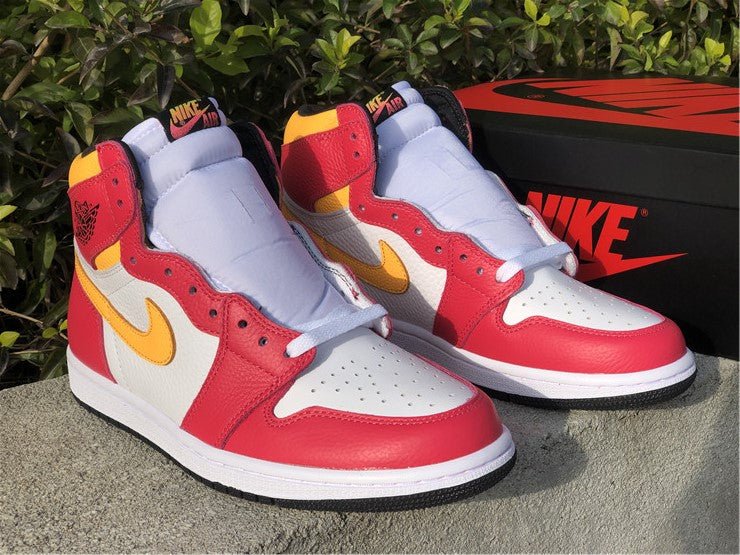 JORDAN 1 RETRO HIGH OG x LIGHT FUSION  RED