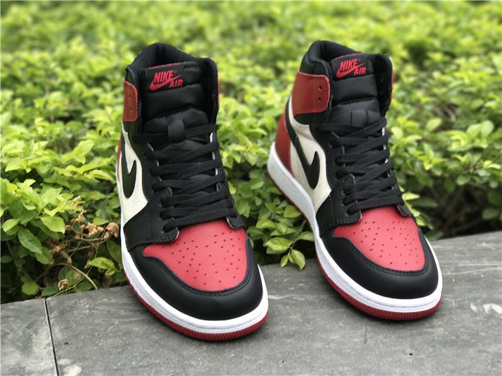 JORDAN 1 RETRO HIGH x BRED TOE