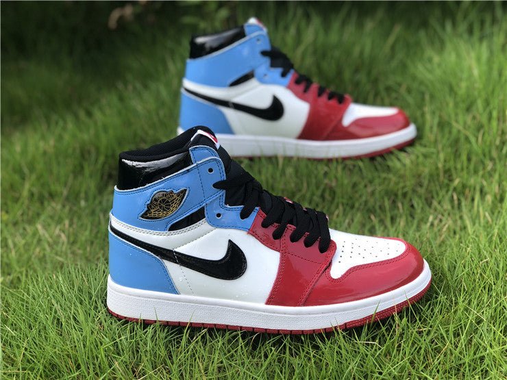 JORDAN 1 RETRO HIGH x FEARLESS UNC CHICAGO