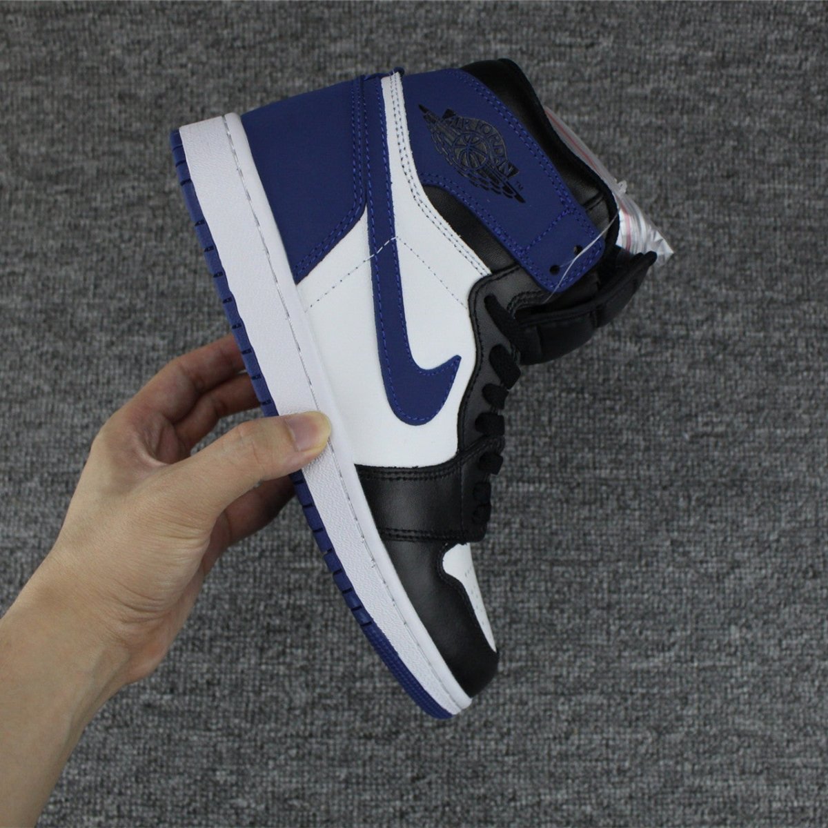 JORDAN 1 RETRO HIGH x FRAGMENT